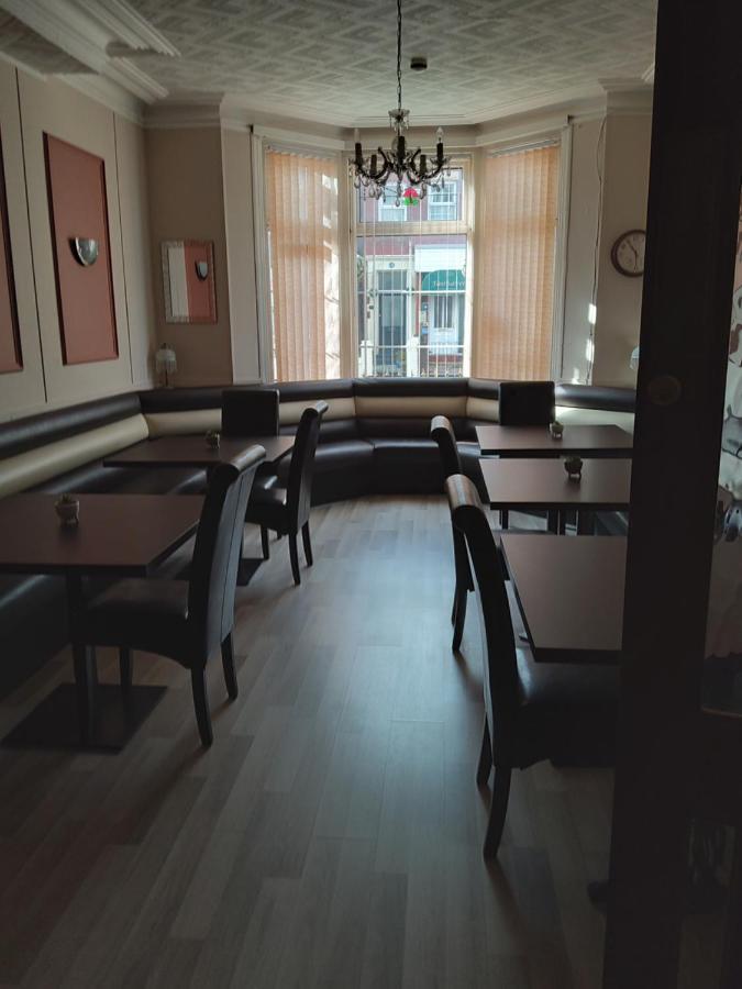 Hotel 33 Блекпул Екстериор снимка