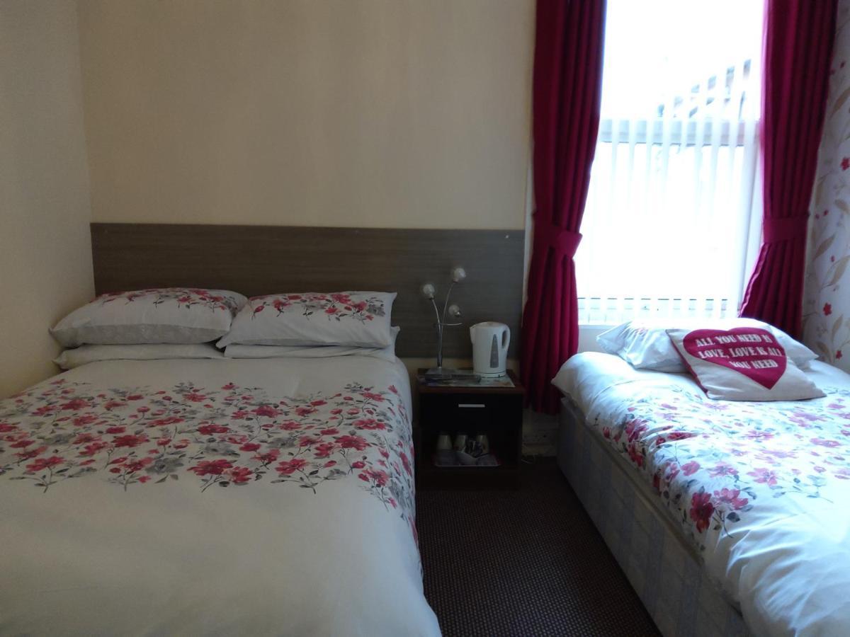 Hotel 33 Блекпул Екстериор снимка