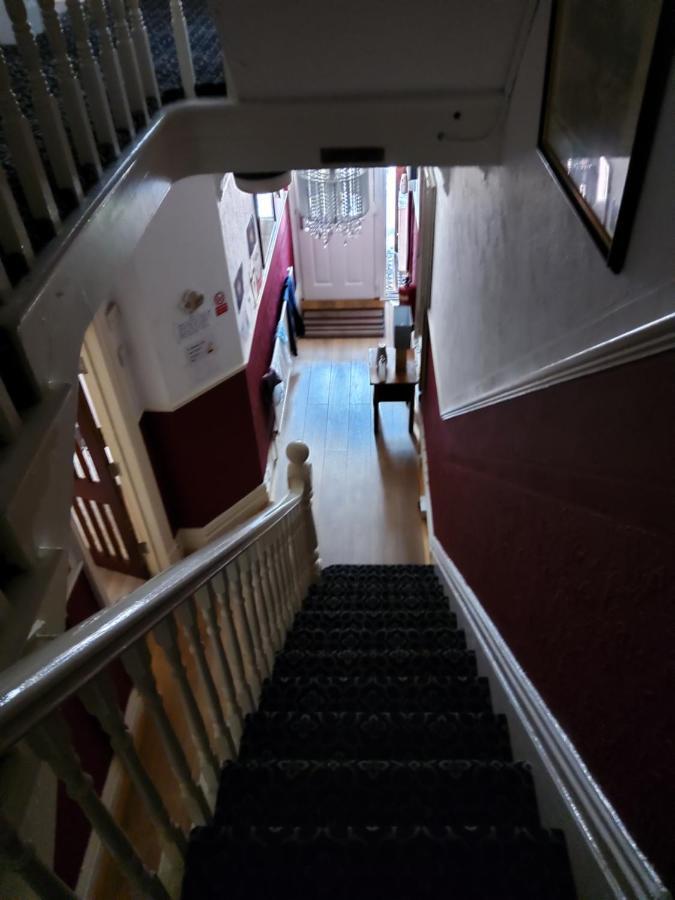 Hotel 33 Блекпул Екстериор снимка