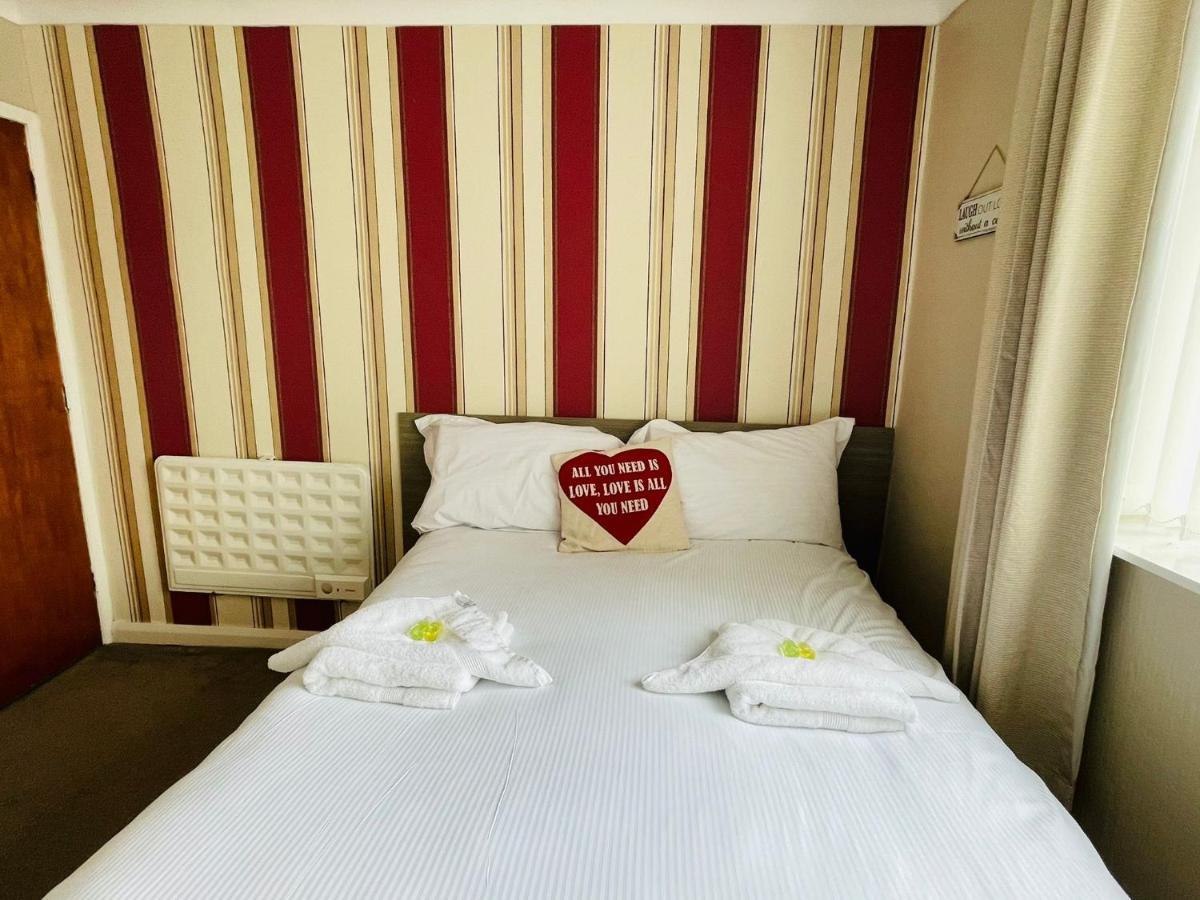 Hotel 33 Блекпул Екстериор снимка