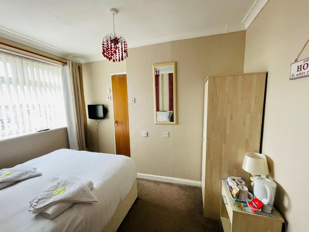 Hotel 33 Блекпул Екстериор снимка