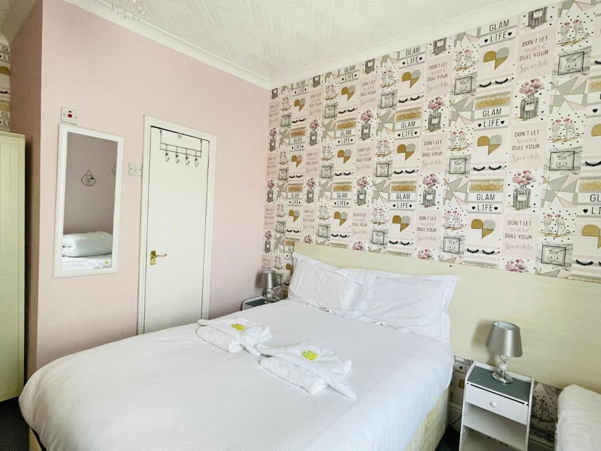 Hotel 33 Блекпул Екстериор снимка